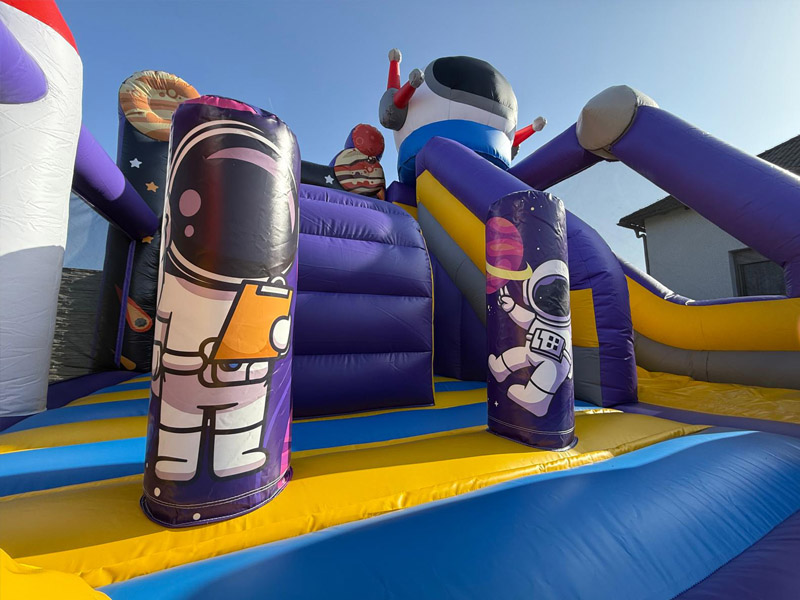 Space World Hüpfburg